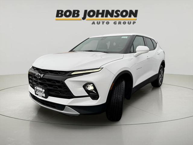 new 2025 Chevrolet Blazer car, priced at $40,010
