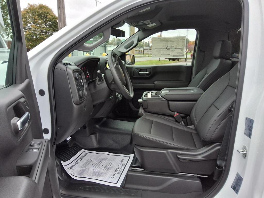 new 2025 Chevrolet Silverado 1500 car, priced at $40,067