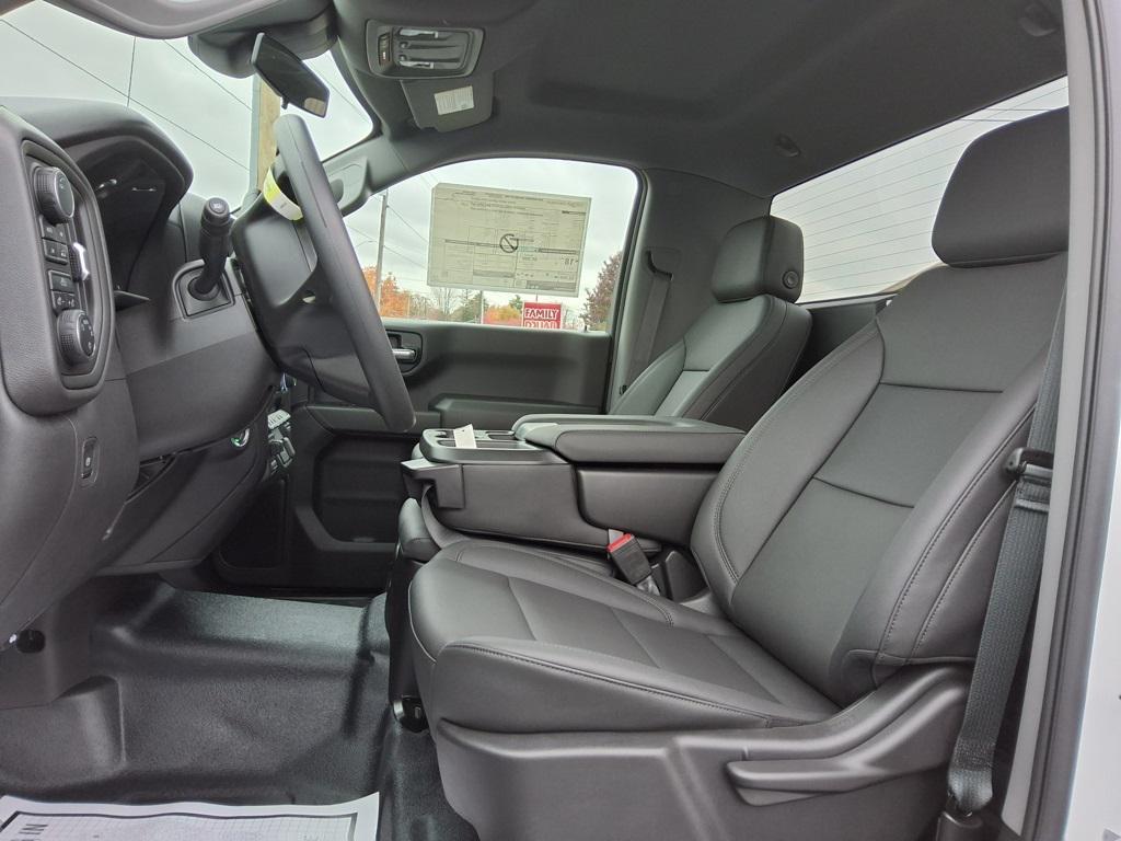 new 2025 Chevrolet Silverado 1500 car, priced at $40,067