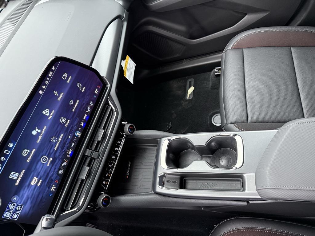 new 2025 Chevrolet Equinox EV car, priced at $46,105