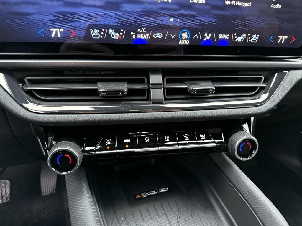 new 2025 Chevrolet Equinox EV car, priced at $46,105