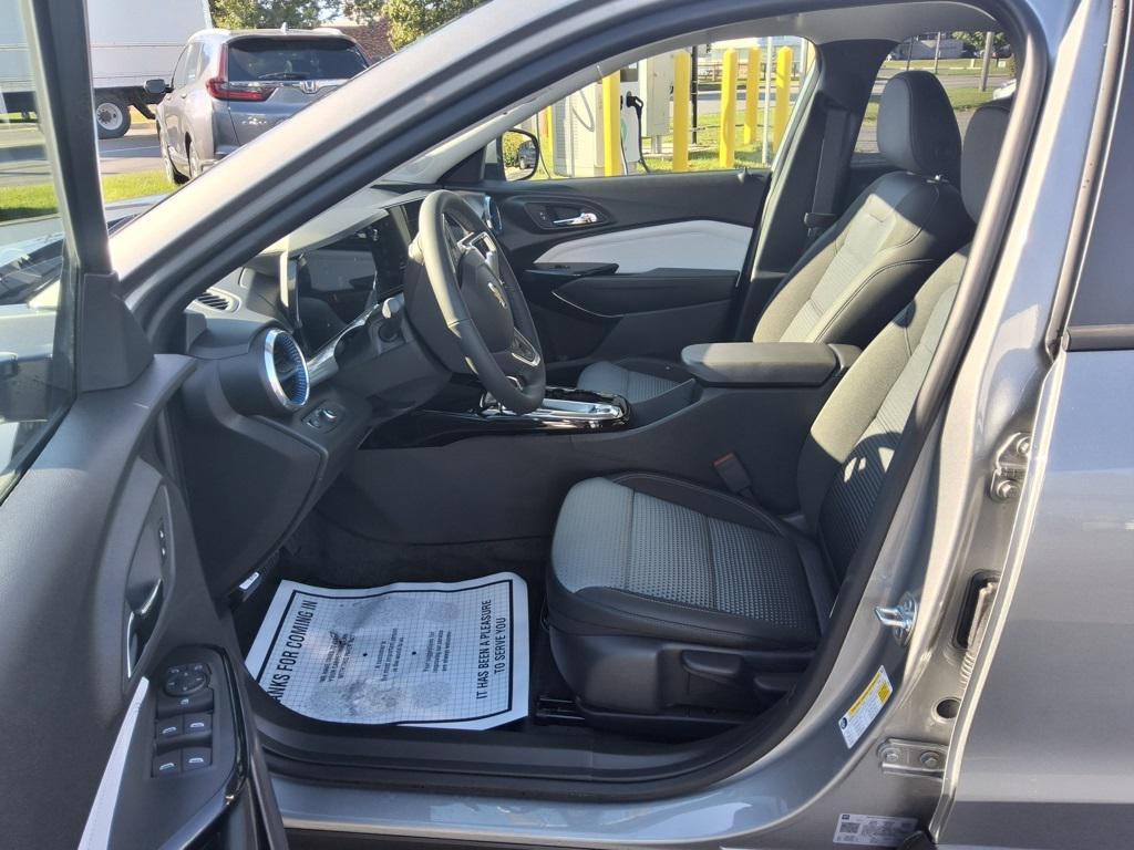new 2025 Chevrolet Trax car, priced at $26,630