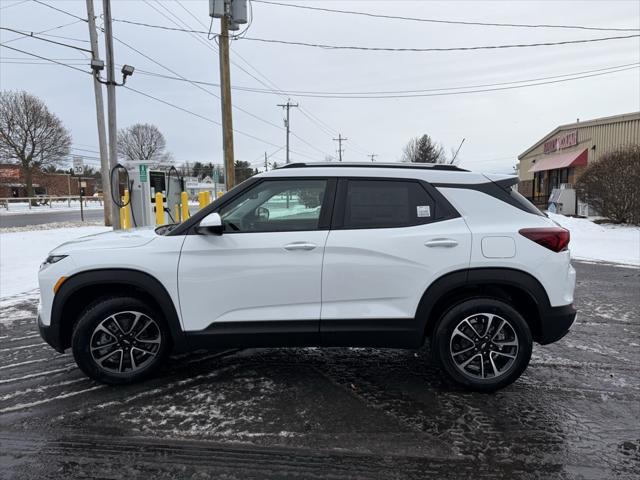 new 2025 Chevrolet TrailBlazer car, priced at $28,725