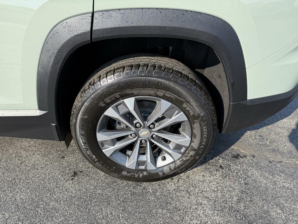new 2026 Chevrolet Equinox car, priced at $34,635
