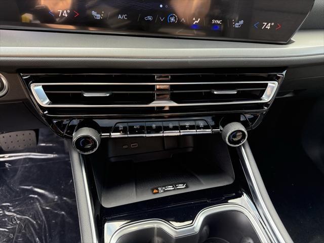 new 2025 Chevrolet Traverse car, priced at $46,595