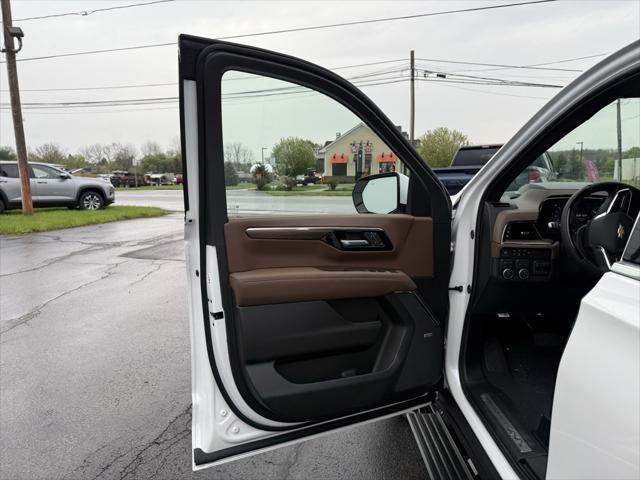 new 2025 Chevrolet Suburban car, priced at $100,124
