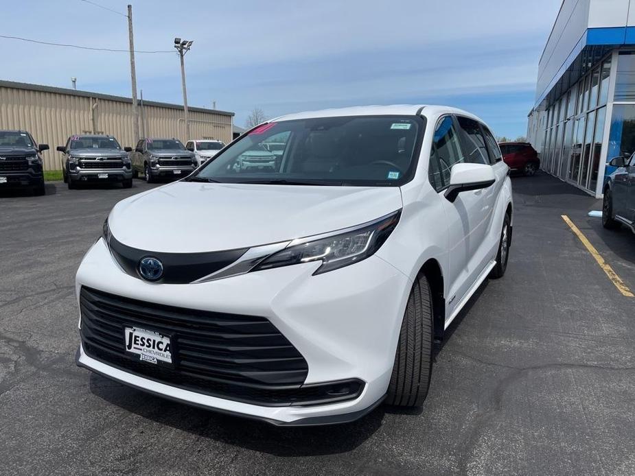 used 2021 Toyota Sienna car, priced at $37,478