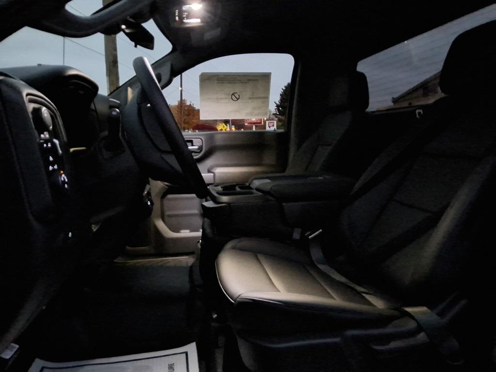 new 2025 Chevrolet Silverado 1500 car, priced at $39,567
