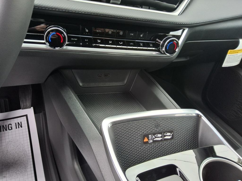 new 2026 Chevrolet Equinox car, priced at $36,290