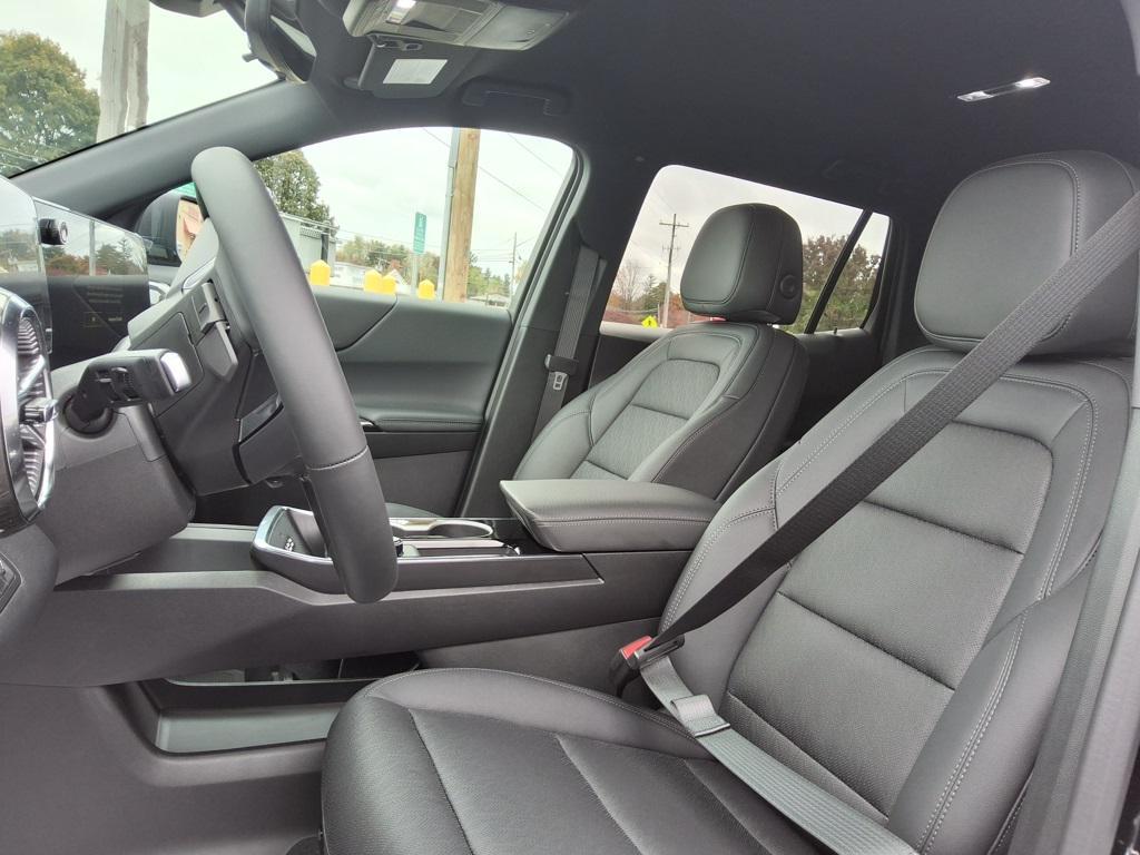 new 2026 Chevrolet Equinox car, priced at $36,290