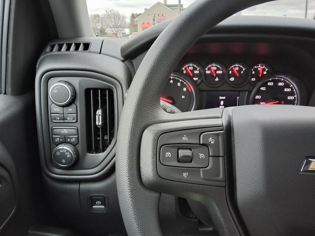 new 2025 Chevrolet Silverado 1500 car, priced at $40,067