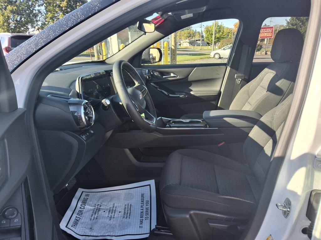 new 2025 Chevrolet Equinox car, priced at $30,740