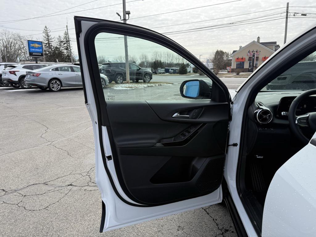 new 2025 Chevrolet Equinox car, priced at $30,740