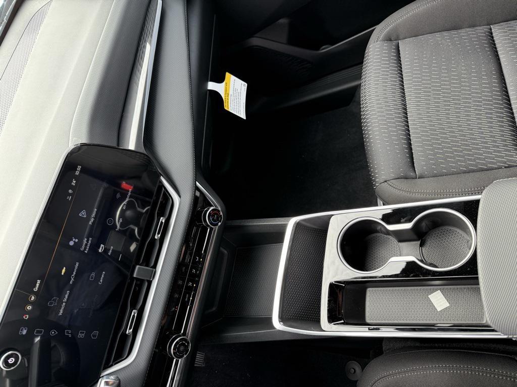 new 2025 Chevrolet Equinox car, priced at $30,740