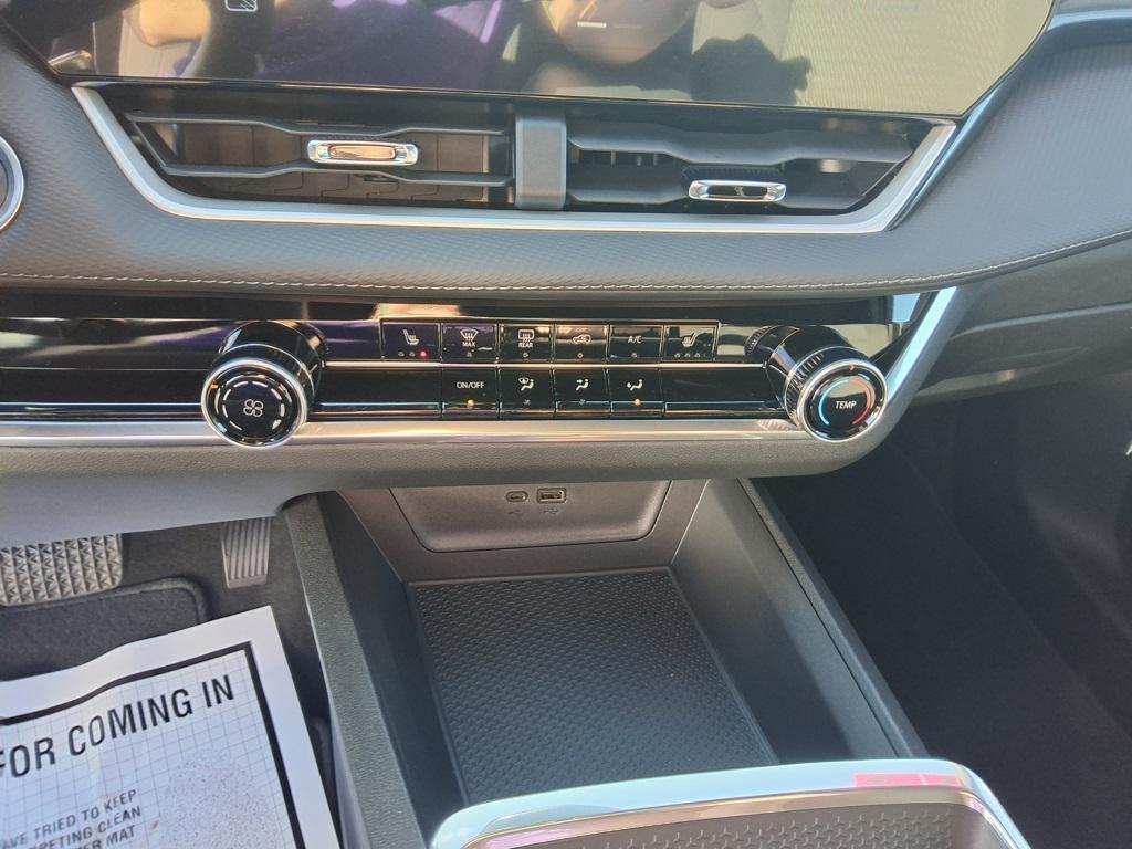 new 2025 Chevrolet Equinox car, priced at $30,740