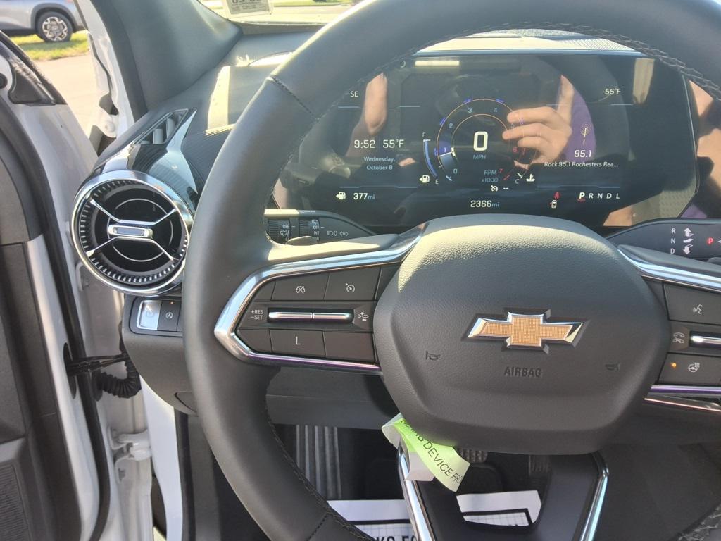 new 2025 Chevrolet Equinox car, priced at $30,740