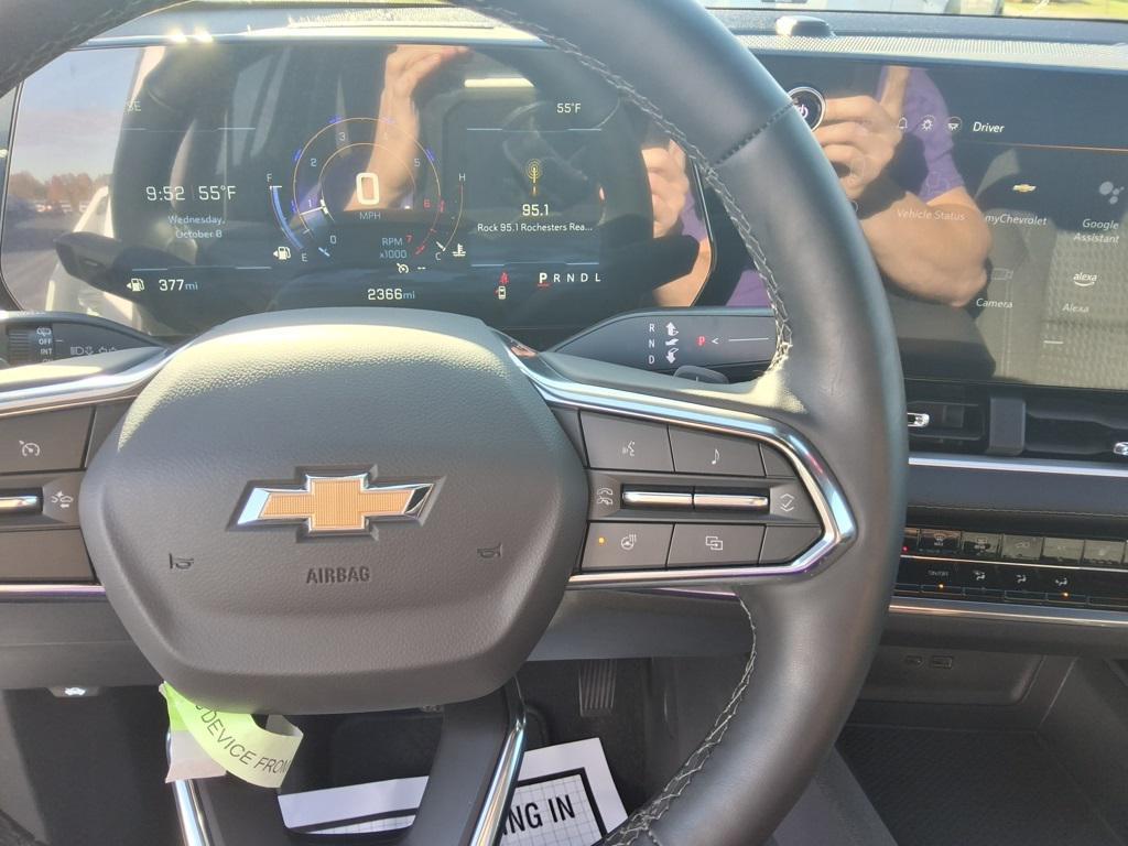 new 2025 Chevrolet Equinox car, priced at $30,740