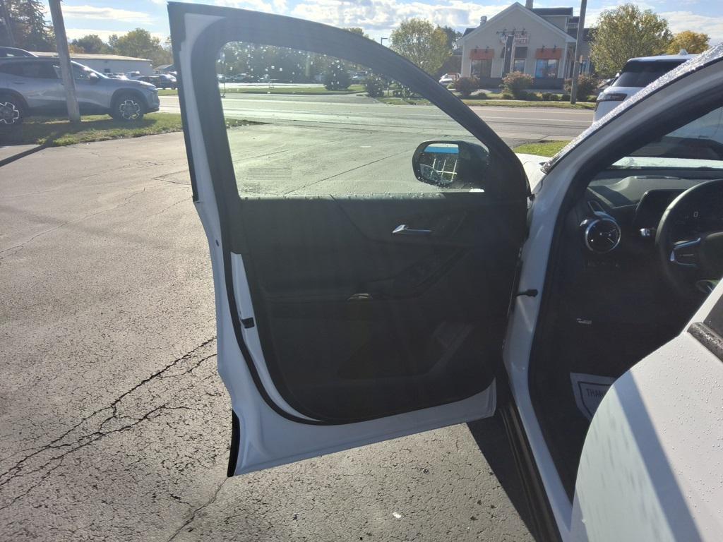 new 2025 Chevrolet Equinox car, priced at $30,740