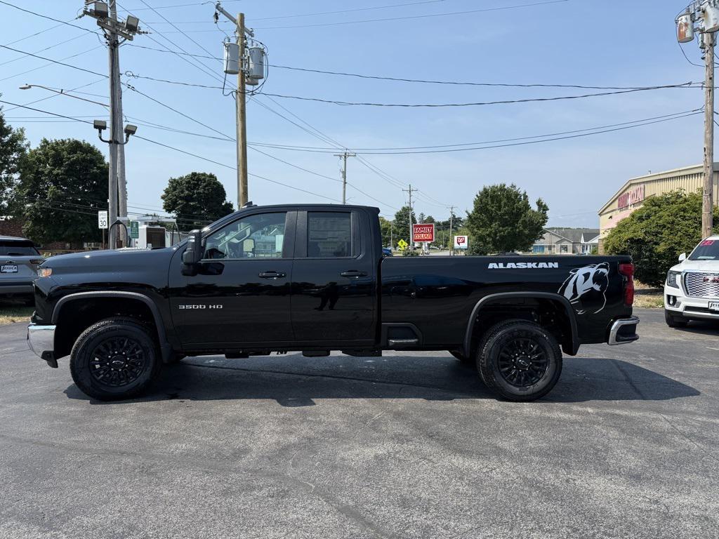 new 2025 Chevrolet Silverado 3500 car, priced at $72,740