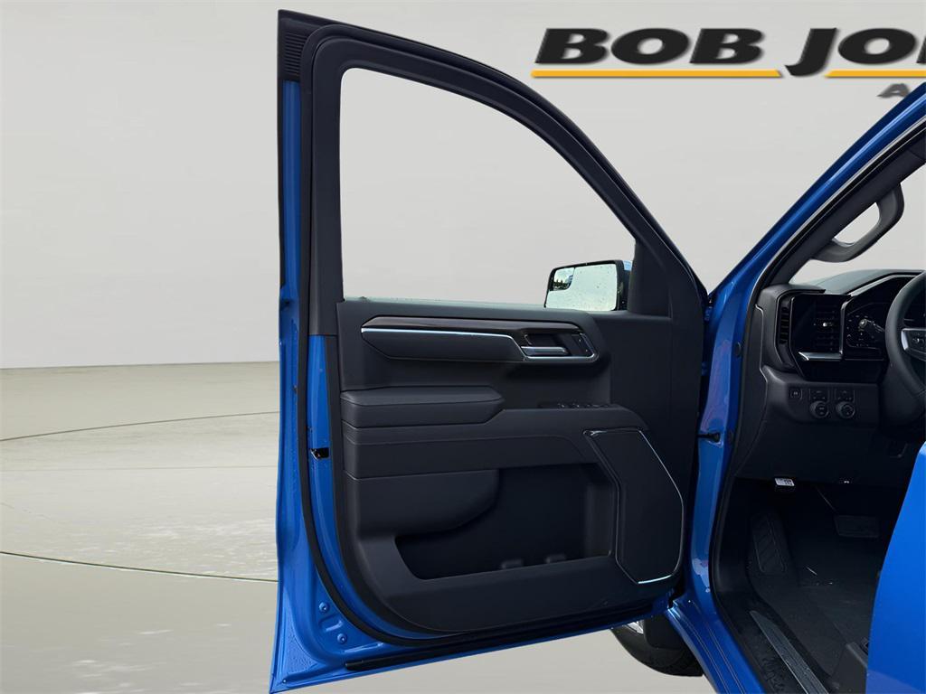 new 2025 Chevrolet Silverado 1500 car, priced at $52,289