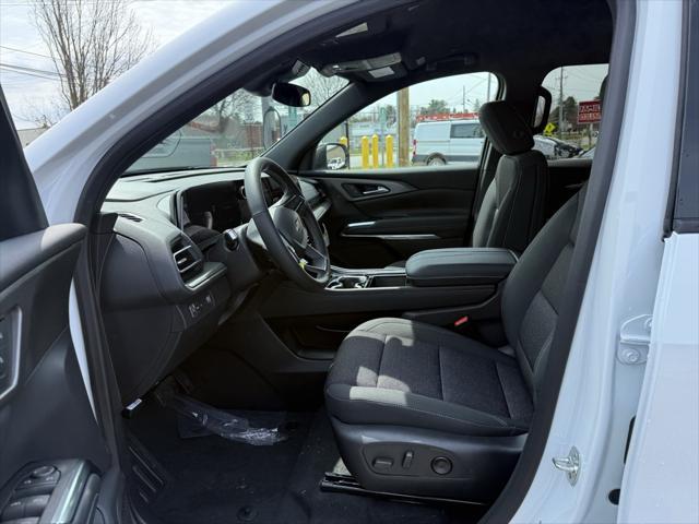 new 2025 Chevrolet Traverse car, priced at $42,345
