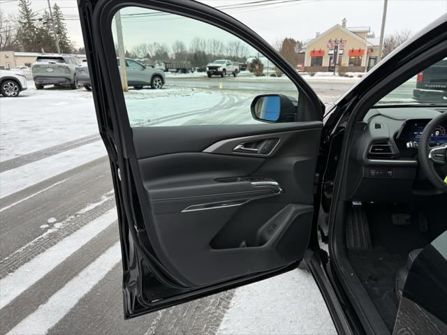 new 2025 Chevrolet Traverse car, priced at $43,520