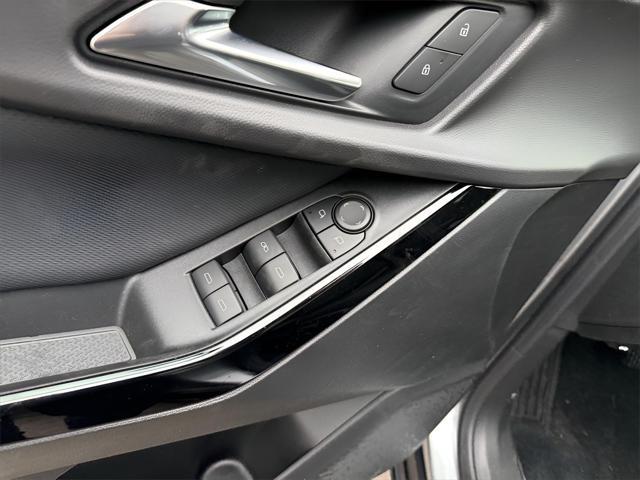 new 2025 Chevrolet Equinox car, priced at $30,490