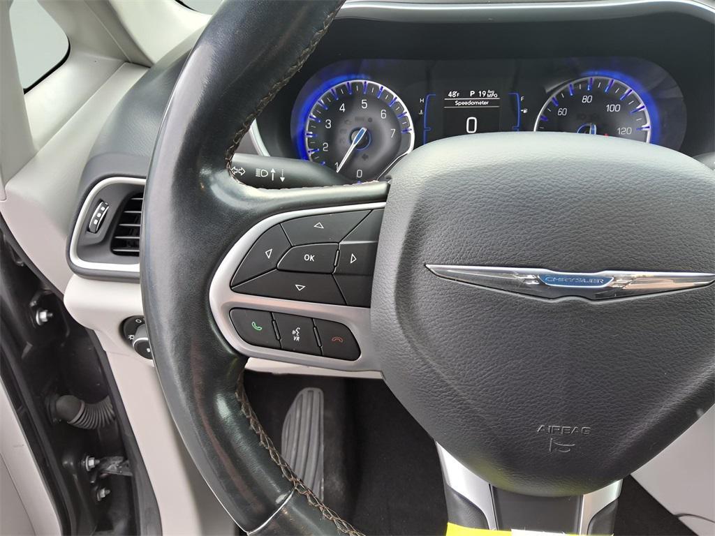 used 2020 Chrysler Pacifica car, priced at $13,995