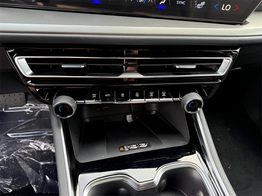 new 2025 Chevrolet Traverse car, priced at $44,445
