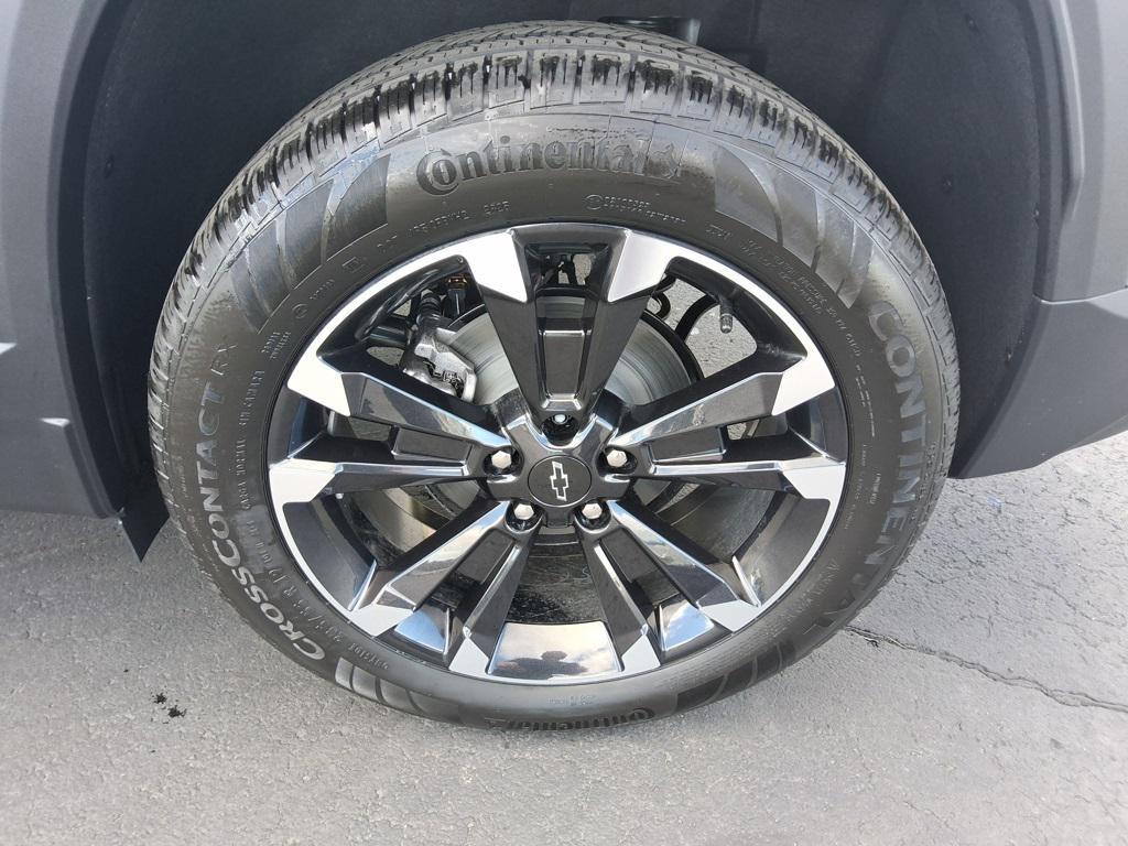 new 2026 Chevrolet Equinox car, priced at $38,670