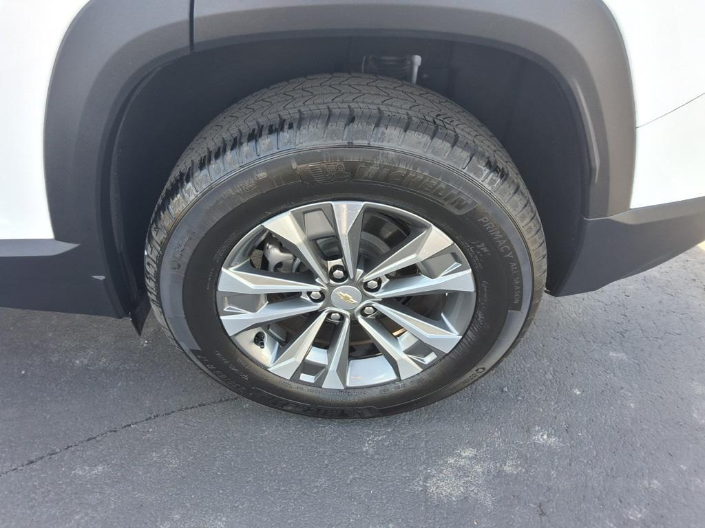 new 2025 Chevrolet Equinox car, priced at $33,080