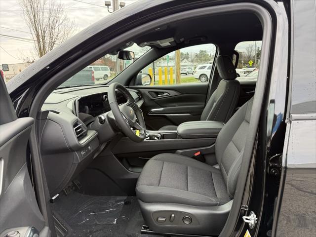 new 2025 Chevrolet Traverse car, priced at $42,345