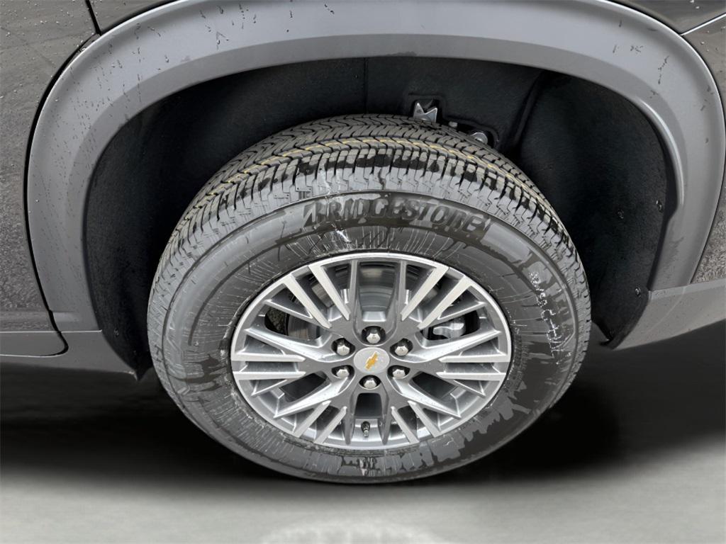 new 2025 Chevrolet Traverse car, priced at $42,345