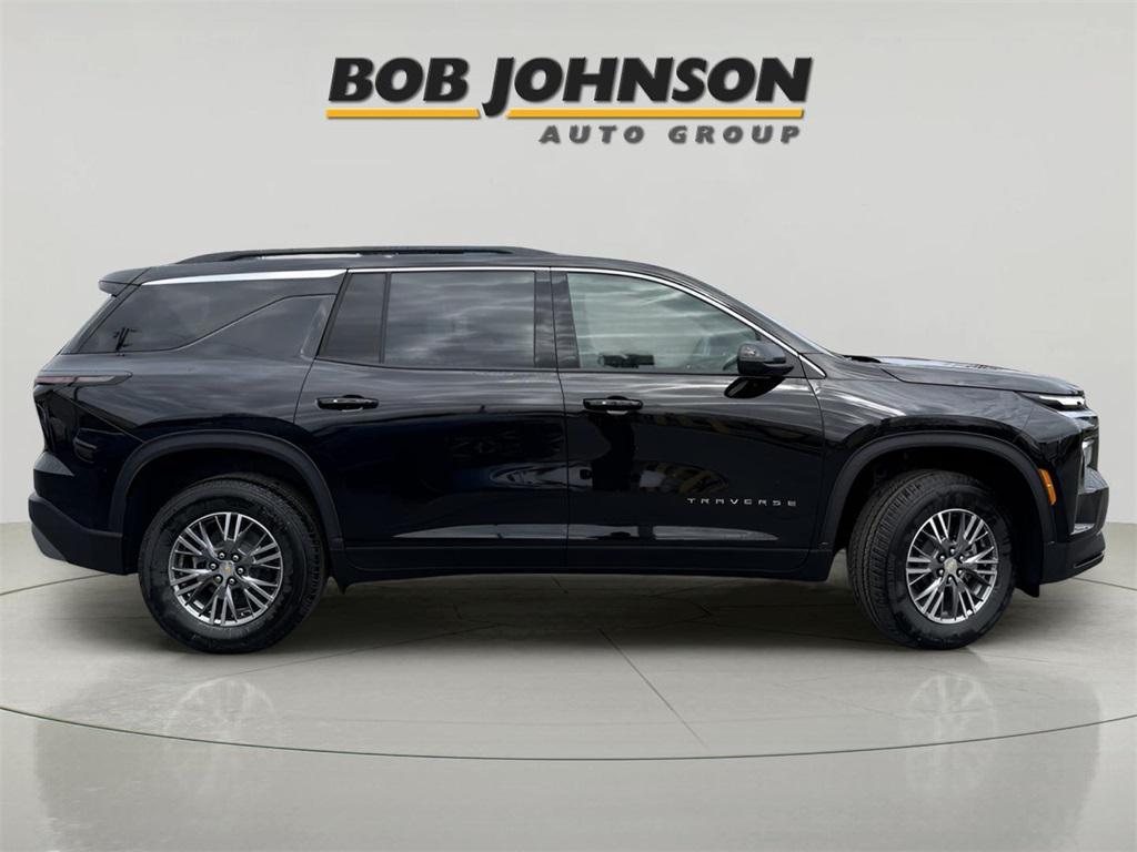new 2025 Chevrolet Traverse car, priced at $42,345