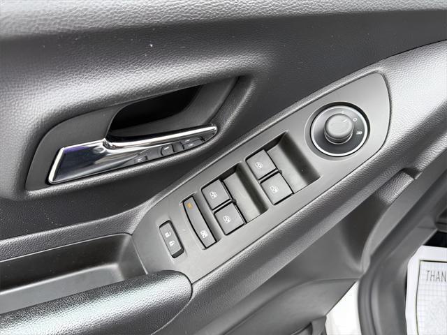 used 2022 Chevrolet Trax car, priced at $17,995