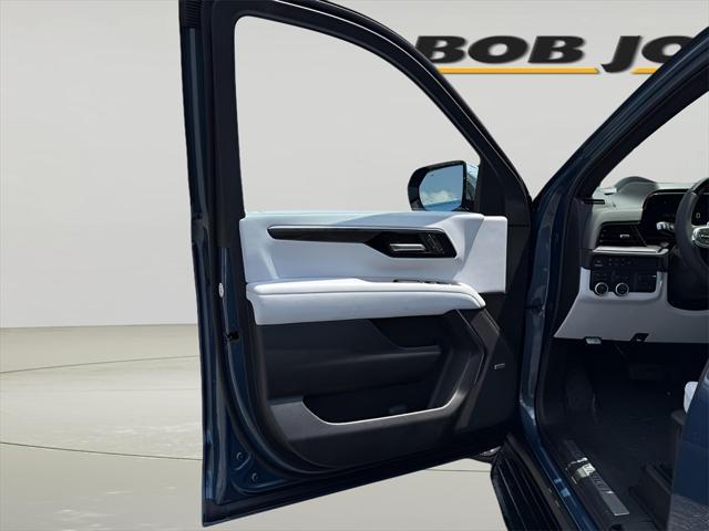 new 2025 Chevrolet Suburban car, priced at $91,660