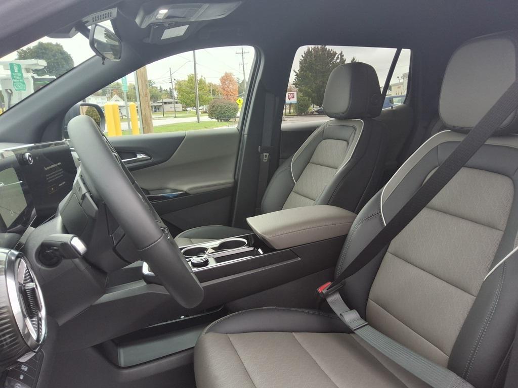 new 2026 Chevrolet Equinox car, priced at $35,855