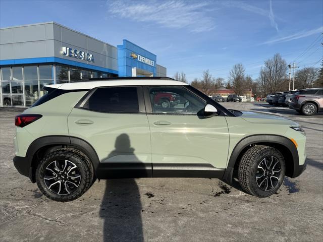 new 2025 Chevrolet TrailBlazer car, priced at $32,330