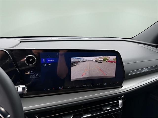 new 2025 Chevrolet Traverse car, priced at $44,195