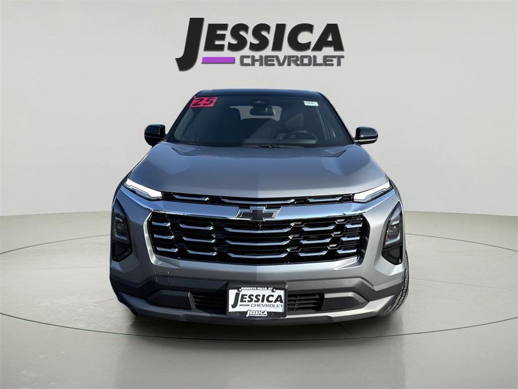 new 2025 Chevrolet Equinox car, priced at $30,740