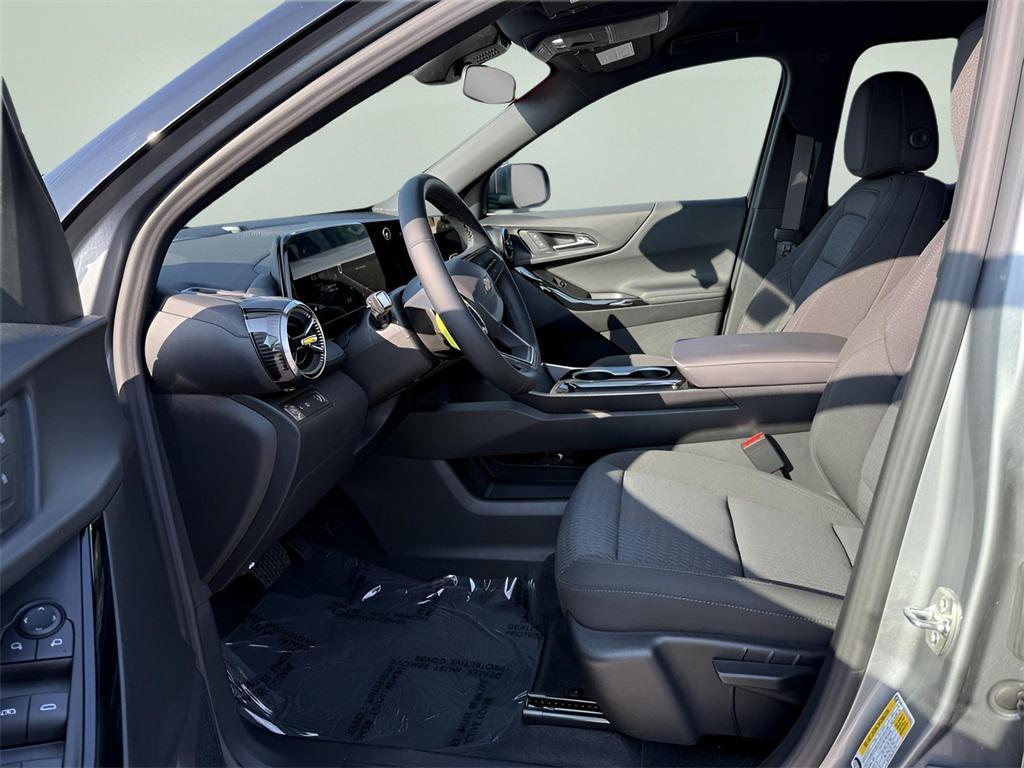 new 2025 Chevrolet Equinox car, priced at $30,740