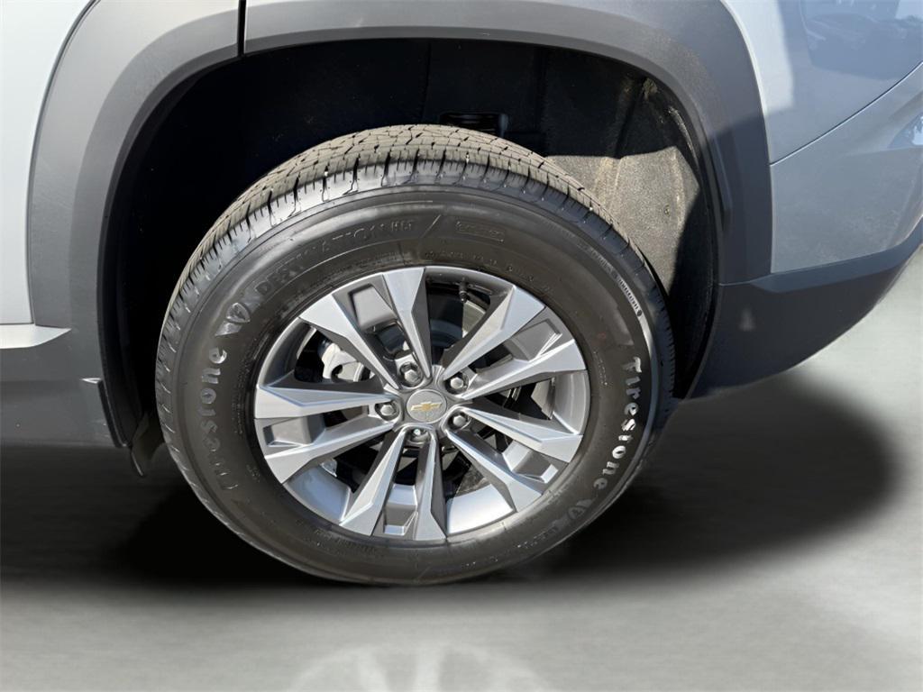 new 2025 Chevrolet Equinox car, priced at $30,740