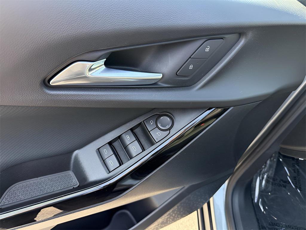 new 2025 Chevrolet Equinox car, priced at $30,740