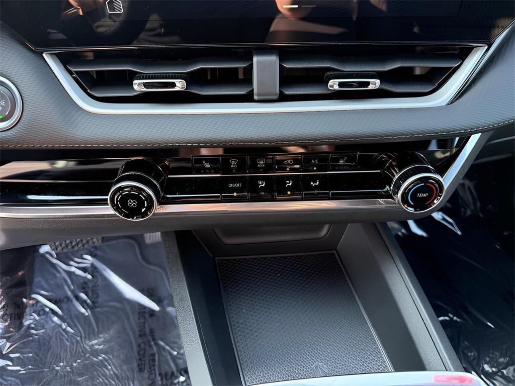 new 2025 Chevrolet Equinox car, priced at $30,740