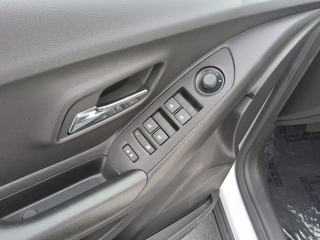used 2022 Chevrolet Trax car, priced at $18,775