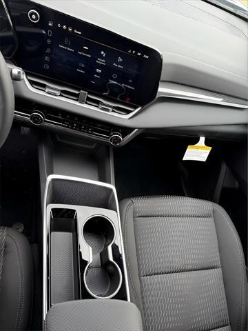 new 2025 Chevrolet Equinox car, priced at $30,490
