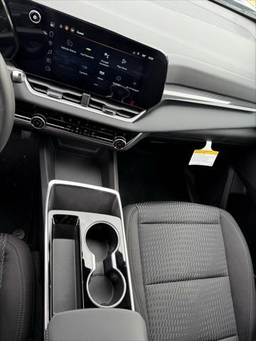 new 2025 Chevrolet Equinox car, priced at $30,490