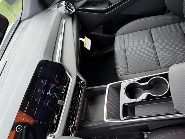 new 2025 Chevrolet Equinox car, priced at $32,245