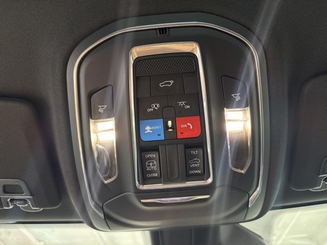 new 2025 Jeep Grand Cherokee L car, priced at $45,622