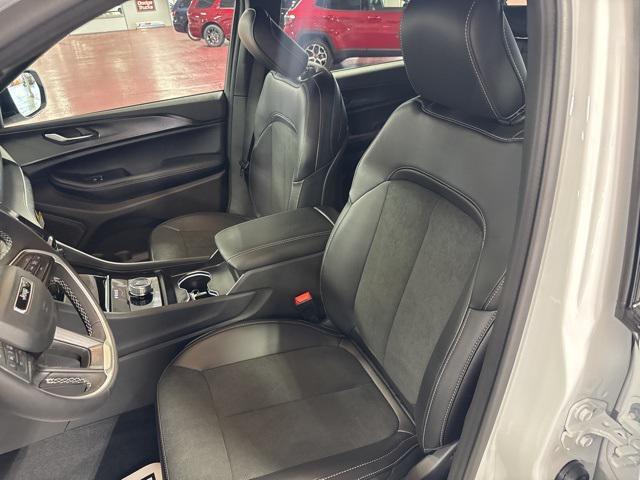 new 2025 Jeep Grand Cherokee L car, priced at $45,622